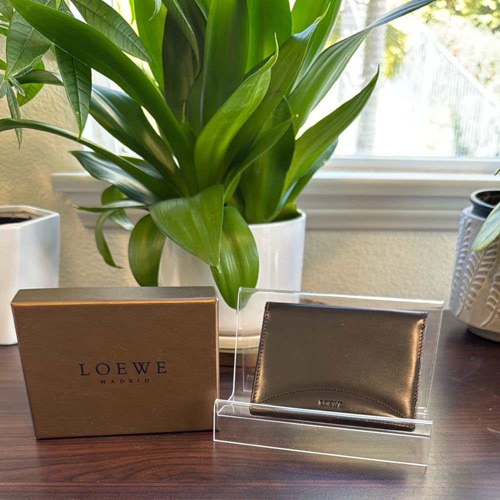 Loewe Brown Wallet/card holder, like new!